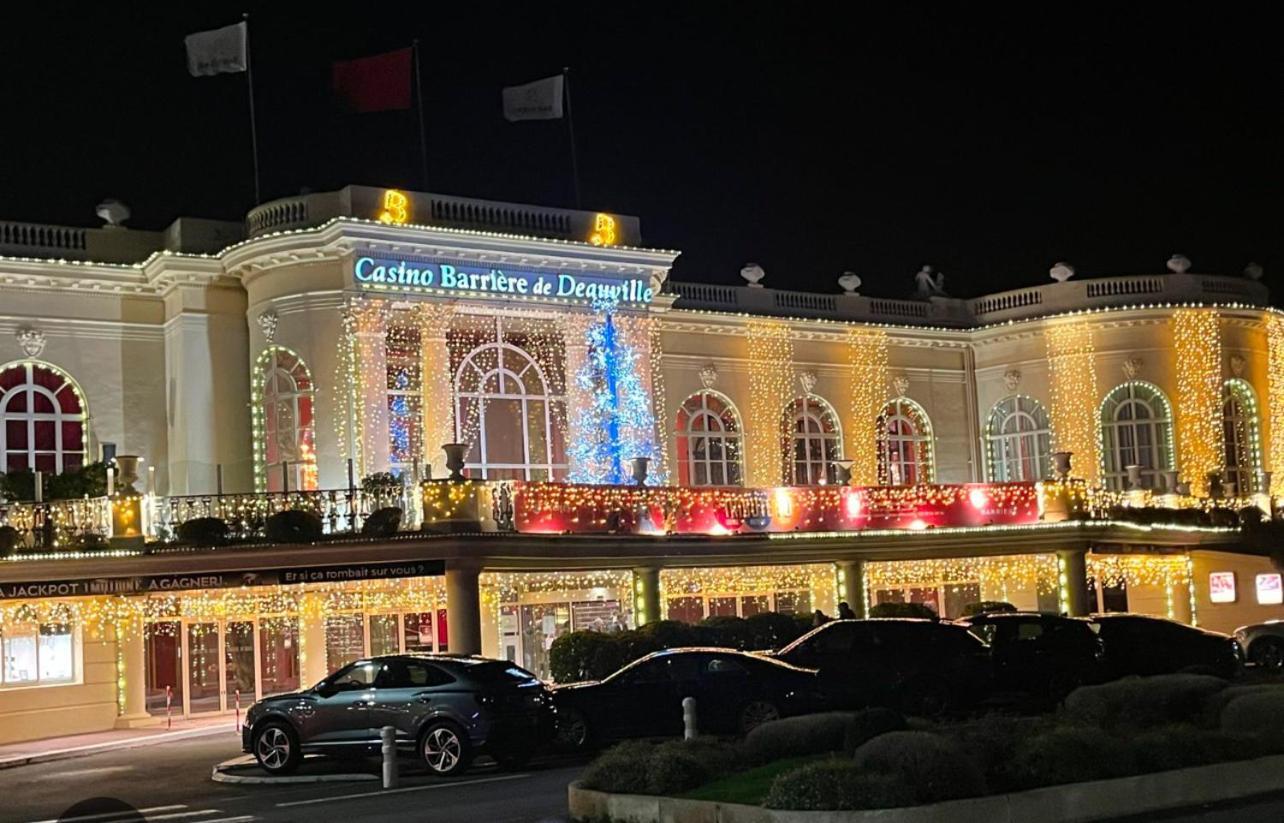 Le Deauvillais Deauville Buitenkant foto
